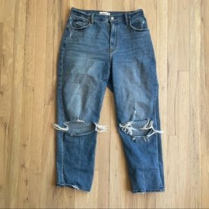 Abercrombie Curve Love Ultra High Rise Ankle Straight Jean, size 29 R
